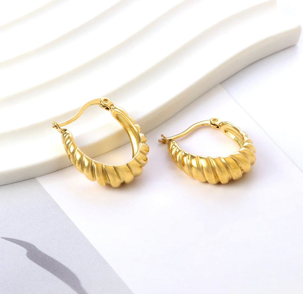 Bella Hoops